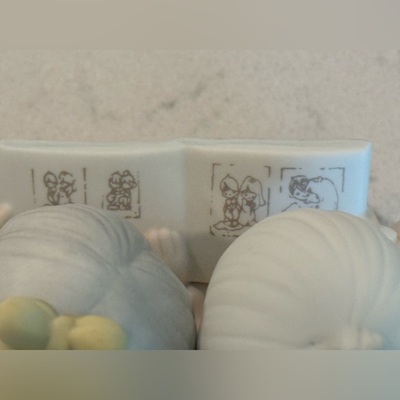 Precious moments memories of our wedding figurine - Picture 6 of 8